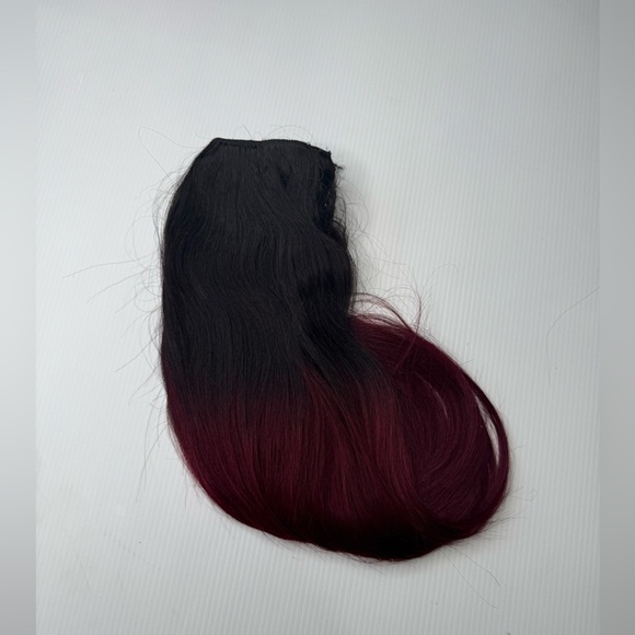 22 in Straight Ombre Black and Red Hair Extensions 1B/ 99J - Picture 4 of 5